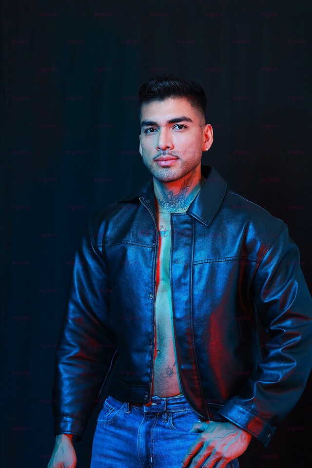 FOTOS DE MEXICANO VERSATIL ADAPTABLE, CALIENTE, SENSUAL Y COMPLACIENTE