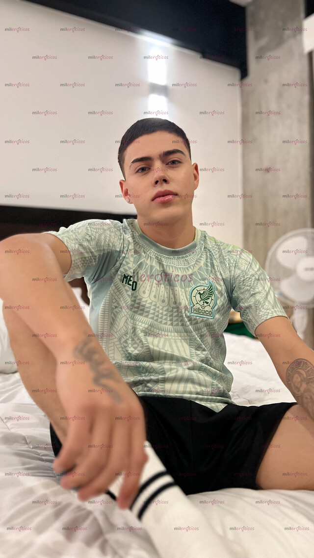 FOTOS DE TU JOVEN FANTASÍA 18 AÑOS ANYELO CON LUGAR