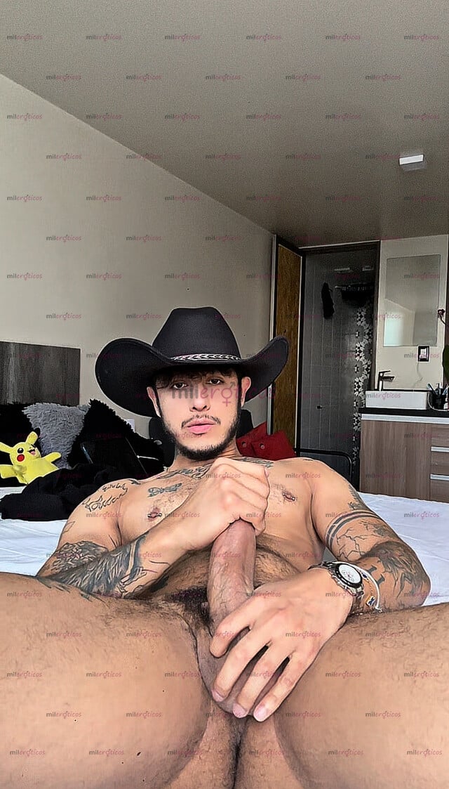 FOTOS DE VICTOR EVANZ ,CHICO FIT CON GANAS DE EXPERIMENTAR SU SEXUALIDAD