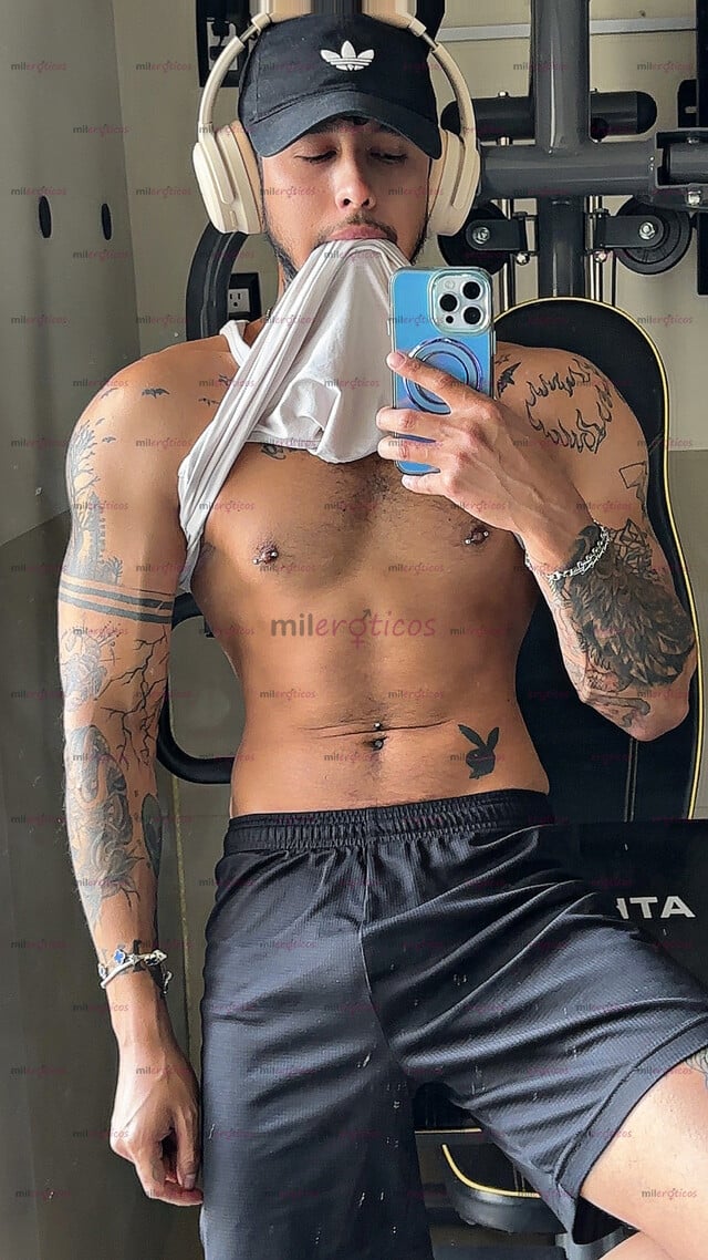 FOTOS DE VICTOR EVANZ ,CHICO FIT CON GANAS DE EXPERIMENTAR SU SEXUALIDAD