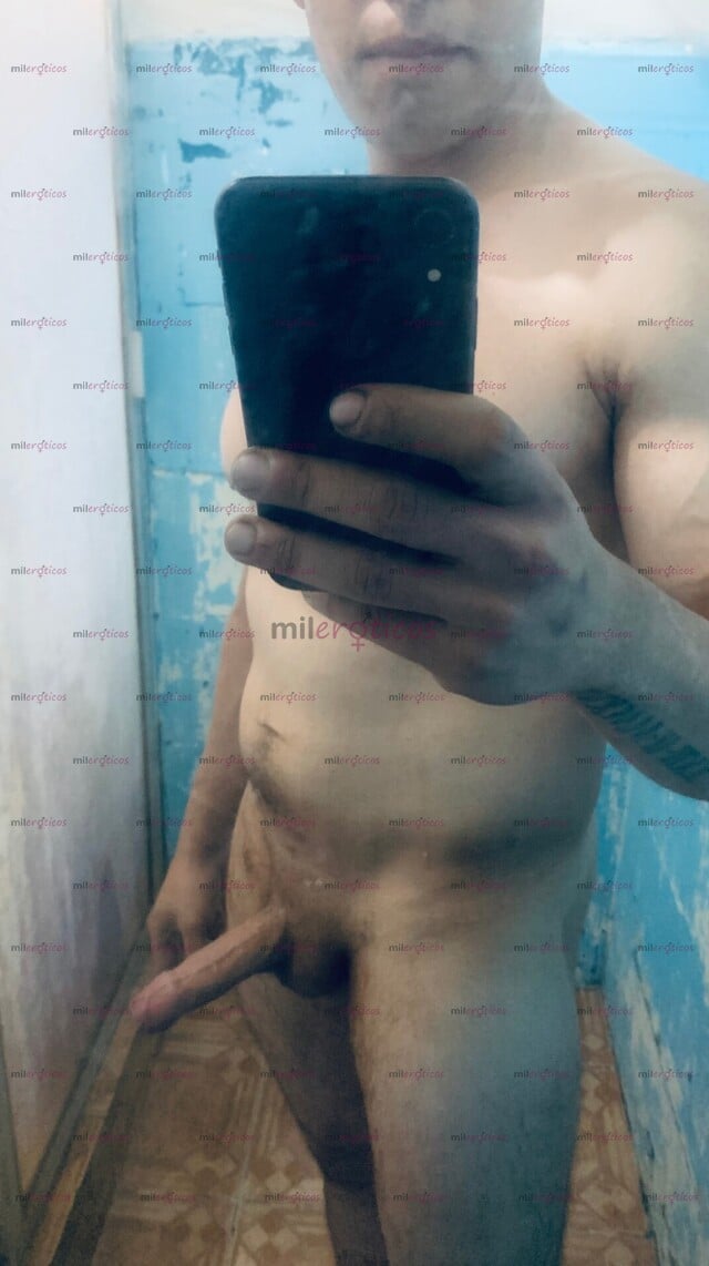 FOTOS DE CHICO CON MIEMBRO DE 18CM Y GRUESO LLENO DE VENAS.