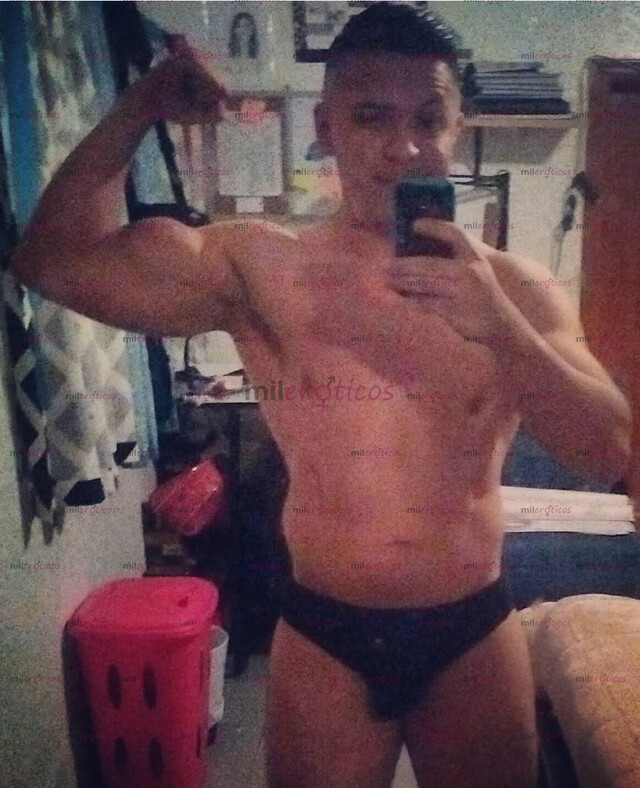 FOTOS DE CHICO CON MIEMBRO DE 18CM Y GRUESO LLENO DE VENAS.