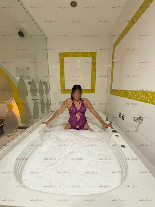 FOTOS DE CHUCHONA,ORAL GARGANTA PROFUNDA,COMPLACIENTE MASAJE CON MAQUINA FOGOSA SOFIA