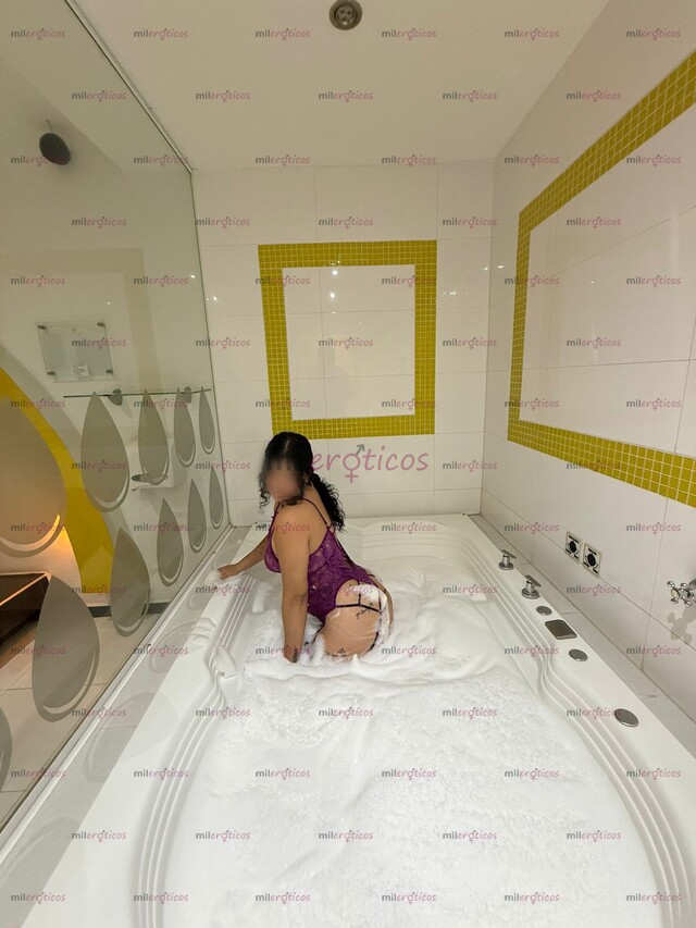 FOTOS DE CHUCHONA,ORAL GARGANTA PROFUNDA,COMPLACIENTE MASAJE CON MAQUINA FOGOSA SOFIA