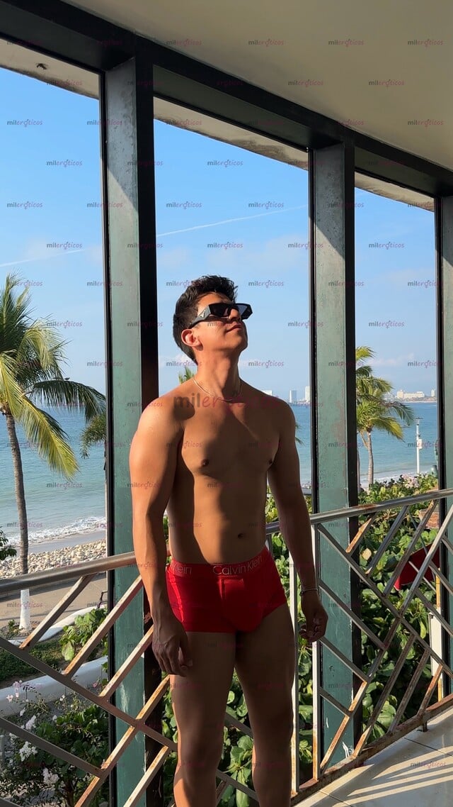 FOTOS DE DEL NORTE JOVEN GUAPO ATRACTIVO SERIO EDUCADO TAL COMO EN LAS FOTOS