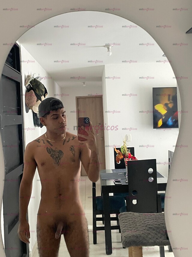 FOTOS DE POLLO PAISA VELLUDO TATUADO VARONIL Y DISCRETO.