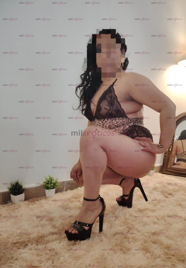 FOTOS DE ESTA NOCHE TETRO MÁGICO! LA ENTRADA CUESTA LA RAZÓN! ISIS TU DIOSA SEXOSA...