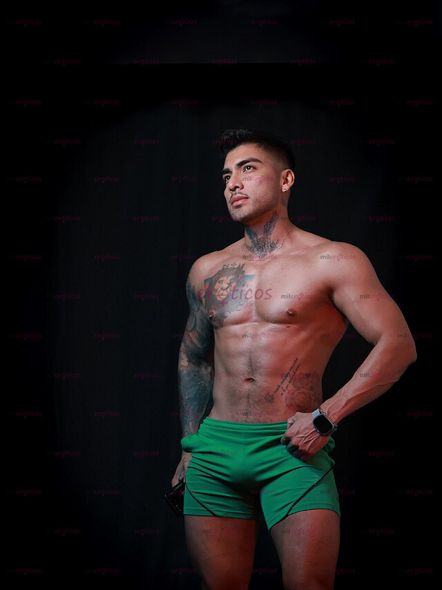 FOTOS DE MEXICANO SEXY Y CALIENTE DISPUESTO A COMPLACERTE