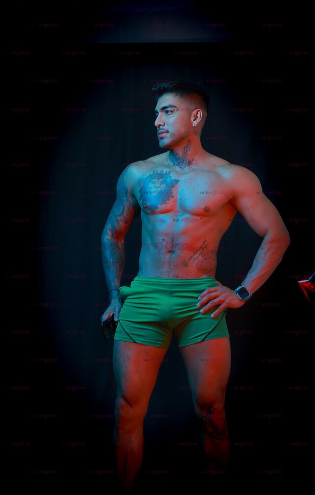 FOTOS DE MEXICANO SEXY Y CALIENTE DISPUESTO A COMPLACERTE