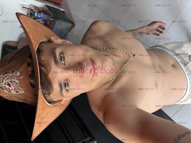 FOTOS DE VENTA DE CONTENIDO Y VIDEO LLAMADAS POLLO VERGON 22CM