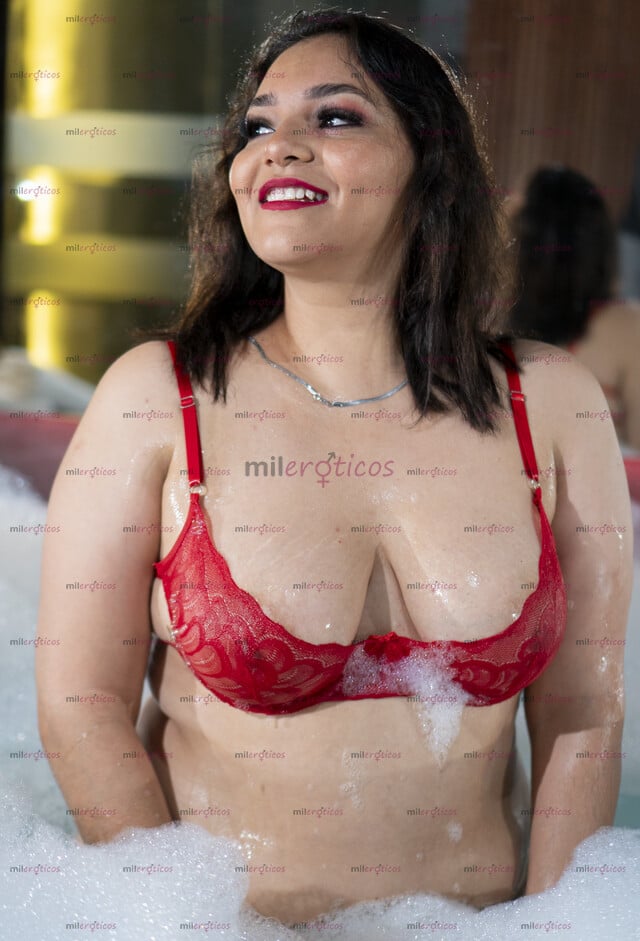 FOTOS DE DIVINA!!!! CULONA Y CHICHONA QUE TE VOLVERÁ LOCO Y ADICTO A SU MORBO PLACENTERO