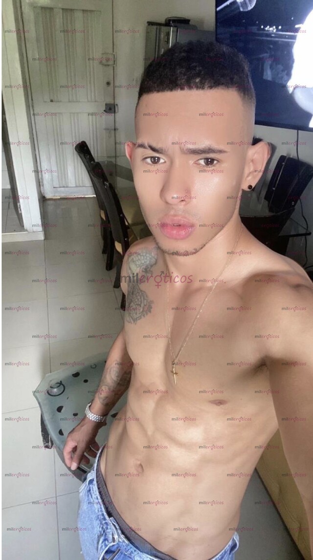 FOTOS DE YEISON DETONADOR DE CULOS GOLOSOS EXPERTO EN DAR GARROTE VERGA DURA LECHERA