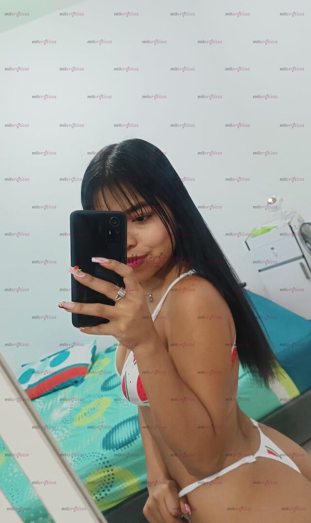 FOTOS DE HOLA CARIÑO MUCHO GUSTO SOY SHAROM UNA HERMOSA FLACA DE 20 AÑOS