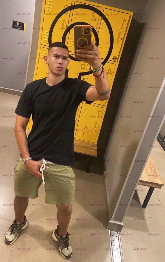 FOTOS DE TU MALANDRO IMDOMABLE CABRON BIXEXUAL ADICTO AL SEXO ÚNICO 100%REAL APT PRIVADO