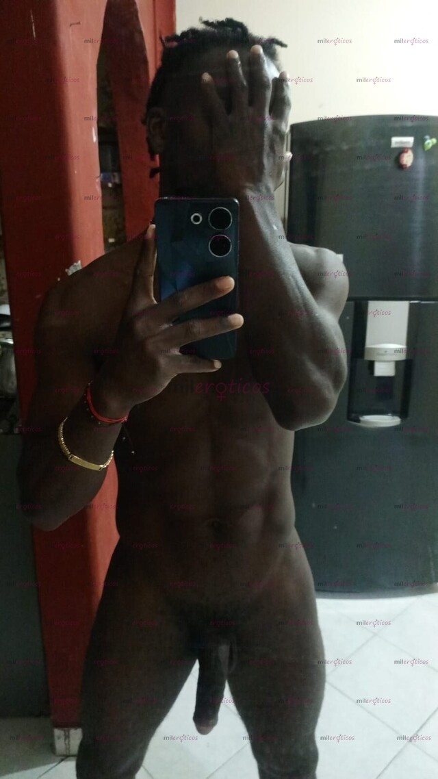 FOTOS DE SOY UN CHICO ATLETICO. DISPUESTO A DARTE Y LLEVAR TUS ORGASMOS AL MÁXIMO NIVEL