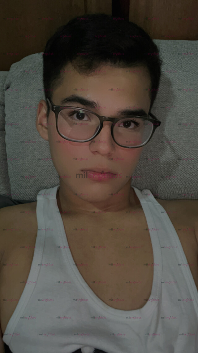 FOTOS DE AFEMINADO 19 AÑOS LISTO PARA SACAR TU LECHITA PAPI