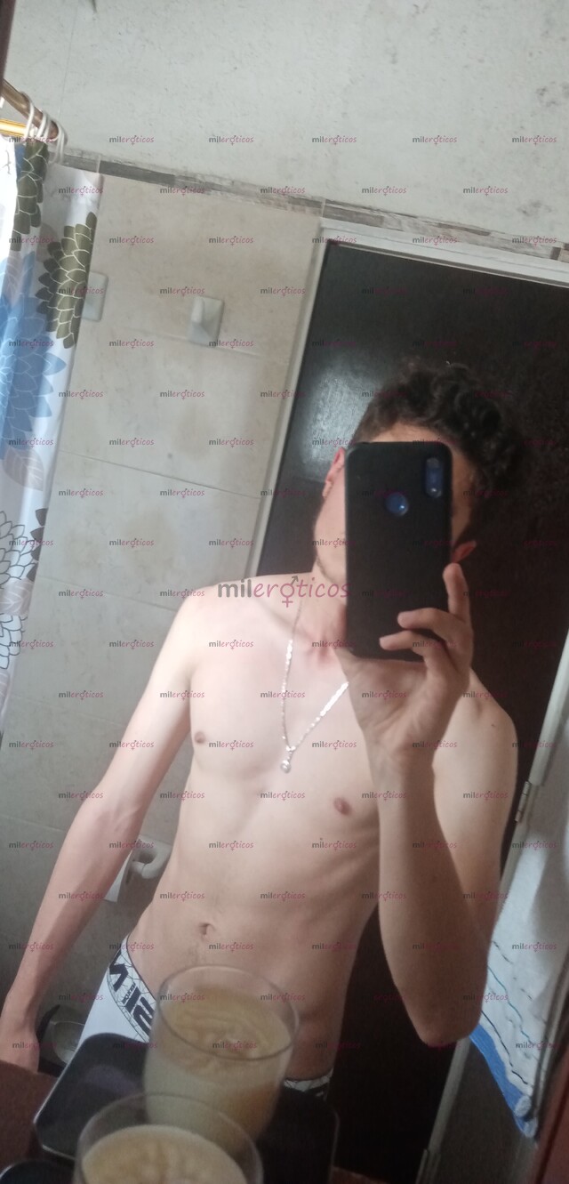 FOTOS DE HOMBRE JOVEN PARA COMPAÑÍA DISCRETA DE MUJERES SOLITARIAS