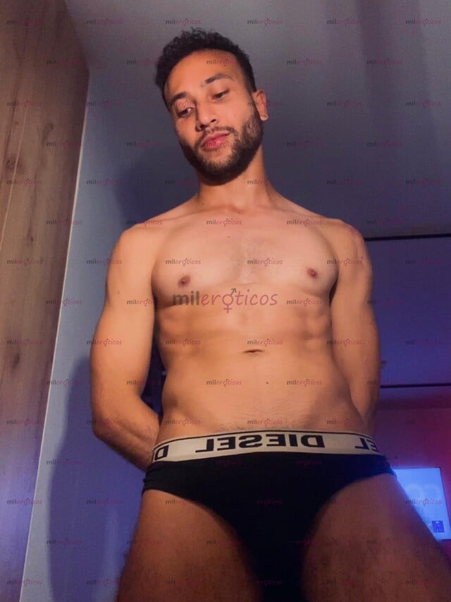 FOTOS DE CHICO VERSATIL Y FOGOSO PRESENCIA SEGURA.