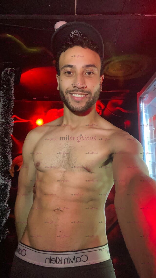 FOTOS DE CHICO VERSATIL Y FOGOSO PRESENCIA SEGURA.
