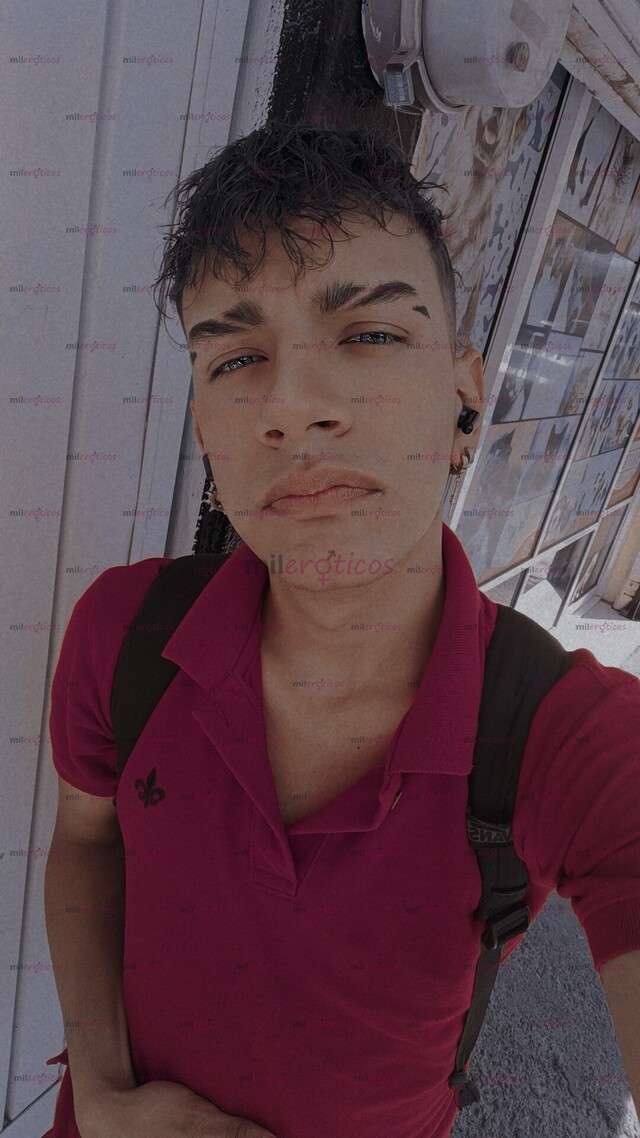 FOTOS DE JOVEN MORBOSO CON BUENA VERGA 20CM Y CULO VIRGEN