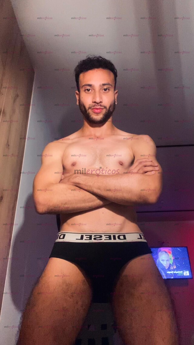 FOTOS DE SCORT VERSÁTIL DE 26 AÑOS, ALTO, FÍSICO MARCADO Y PRESENCIA DOMINANTE PENE GRAND