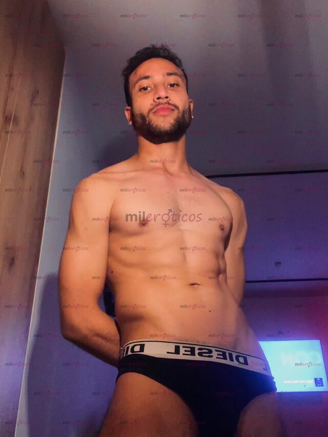 FOTOS DE SCORT VERSÁTIL DE 26 AÑOS, ALTO, FÍSICO MARCADO Y PRESENCIA DOMINANTE PENE GRAND