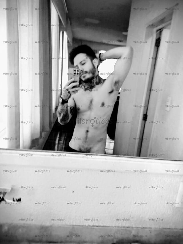FOTOS DE COLOMBIANO VARONIL, TATUADO, VERGON, DULCERO, FIESTERO, AGUANTADOR, MUSULOSO