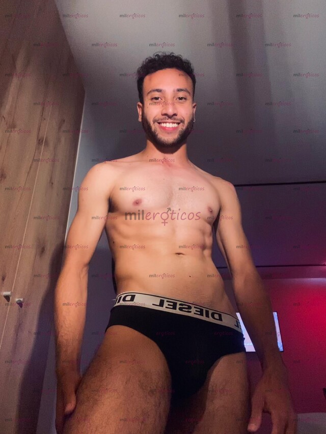 FOTOS DE SCORT VERSÁTIL DE 26 AÑOS, ALTO, FÍSICO MARCADO Y PRESENCIA DOMINANTE PENE GRAND