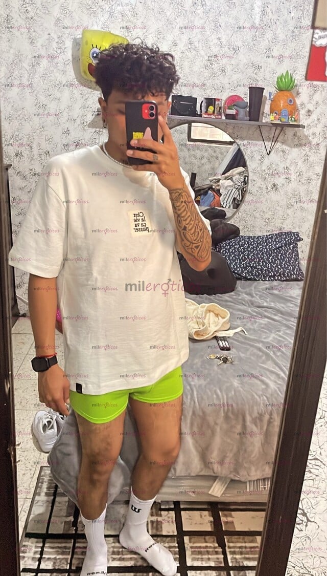 FOTOS DE VATO HOT DE 24 AÑOS REVENTADO CULOS Y PREÑANDO 24 7