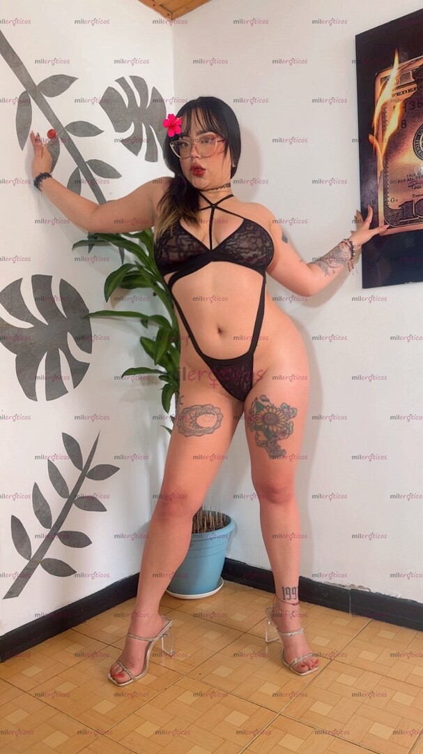 FOTOS DE NUEVA LAURA LOCURA DE PIES A CABEZA! VAGINA JUGOSITA! DISFRUTEMOS DEL SEX