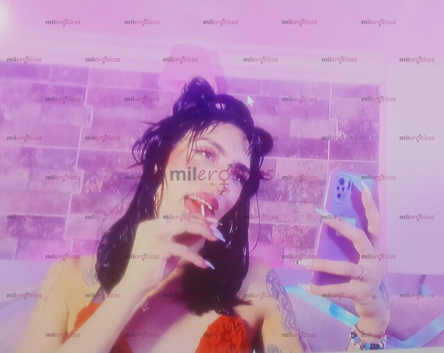 FOTOS DE NUEVA POR AQUÍ CUMPLIENDO. TUS CAPRICHOS