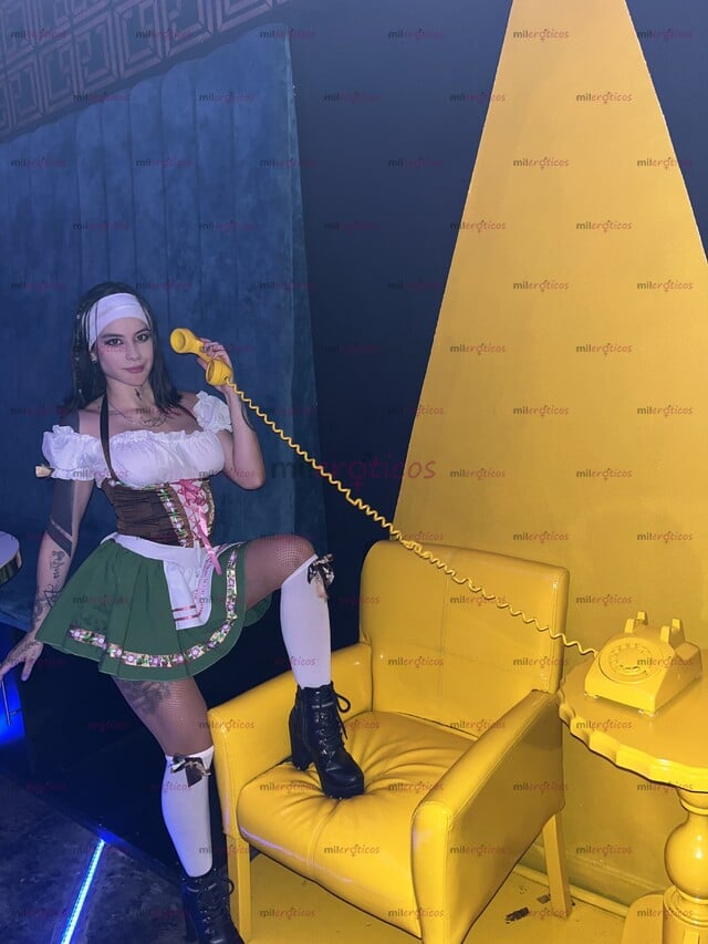FOTOS DE SCARLETT BLANQUITA TATUADA CON CUERPO TORNEADO LISTA PARA LLENARTE DE PLACER