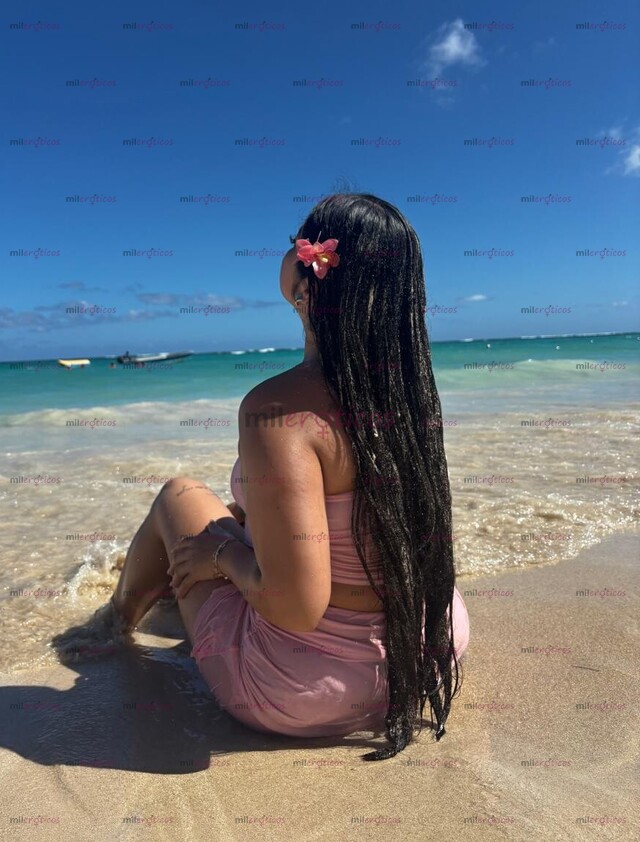 FOTOS DE SEXY PELINEGRA COMPLACIENTE TOTALMENTE NATURAL