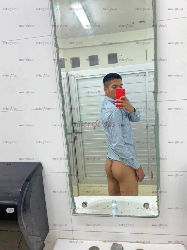 FOTOS DE MORENO VERGON DOTADO, SIEMPRE CON MUCHA LECHE