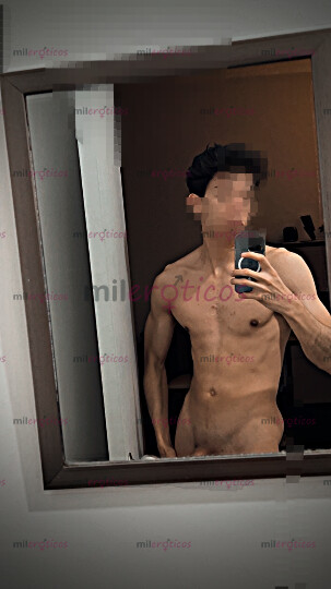 FOTOS DE LO MEJOR PARA TU PAREJA, GIGOLO JOVEN Y DOTADO