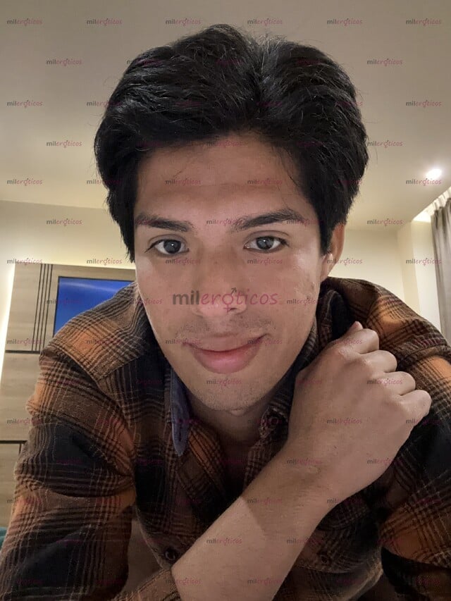 FOTOS DE MORENO VERGON DOTADO, SIEMPRE CON MUCHA LECHE