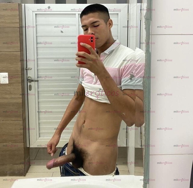 FOTOS DE MORENO VERGON DOTADO, SIEMPRE CON MUCHA LECHE