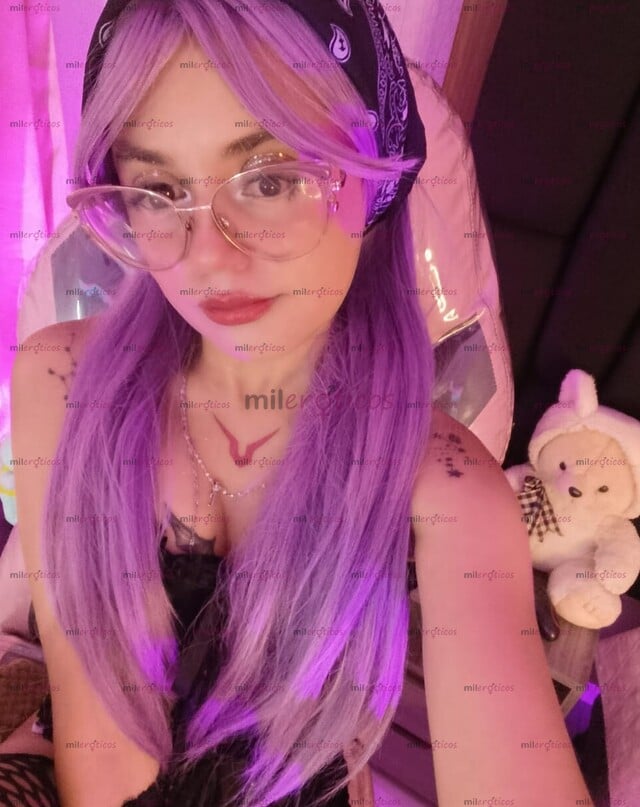 FOTOS DE TU WAIFU FAVORITA COBRÓ VIDA... ¿VIENES A JUGAR CONMIGO?