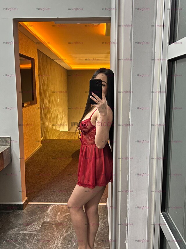 FOTOS DE LINDA, COMPLACIENTE Y LISTA PARA CUMPLIR TODOS TUS DESEOS