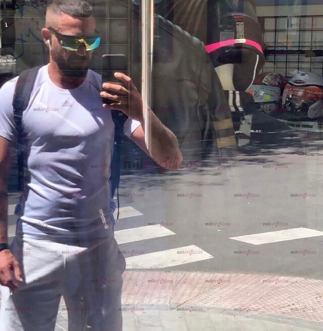 FOTOS DE ESPAÑOL EN VALLARTA, BARBÓN COMPLACIENTE