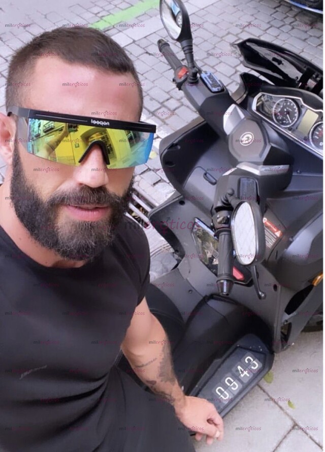 FOTOS DE ESPAÑOL EN VALLARTA, BARBÓN COMPLACIENTE