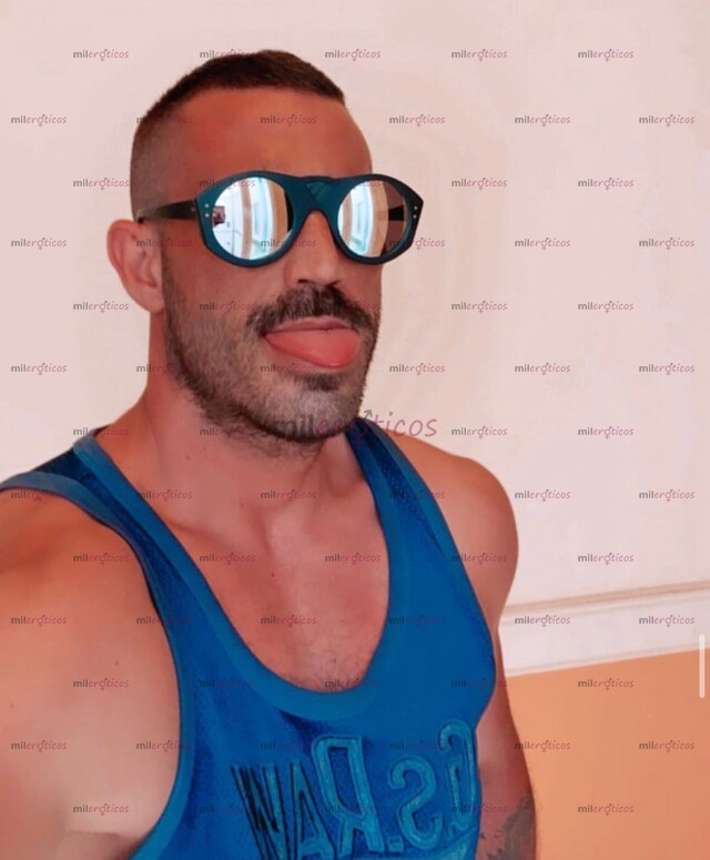 FOTOS DE ESPAÑOL EN VALLARTA, BARBÓN COMPLACIENTE