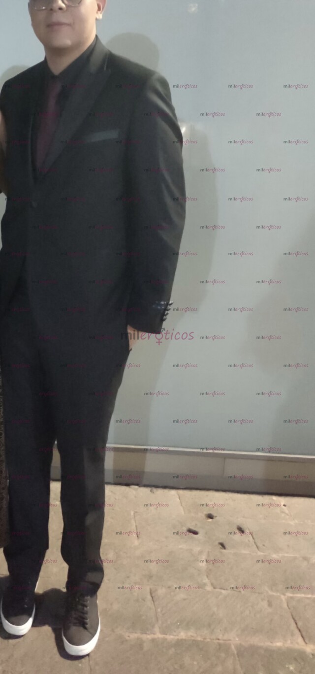 FOTOS DE JOVEN 25 AÑOS NUEVO EN EL AMBIENTE DISPUESTO A TODO