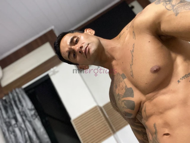 Paraprazer que se sente na pelepresenca intensa toque confiante e uma entrega que vai alem do esperado atendo mulheres e homens que sabem o que querem...