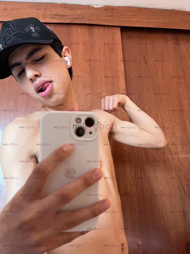 FOTOS DE MILAN TWINK 19 AÑOS CALIENTE Y CACHONDO