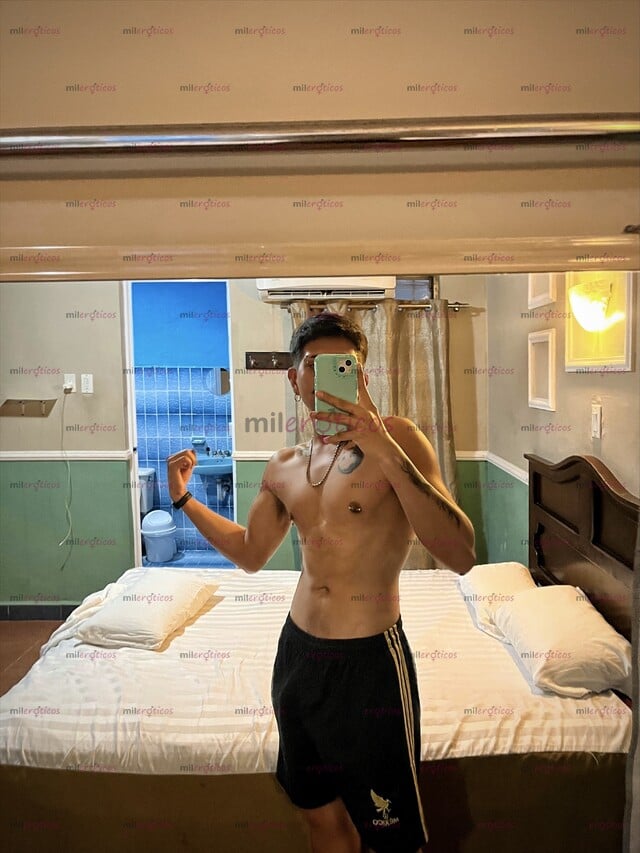 FOTOS DE ANDRÉ SEXY CHICO DE 23 AÑOS LECHERO 20 CM DE VERGA