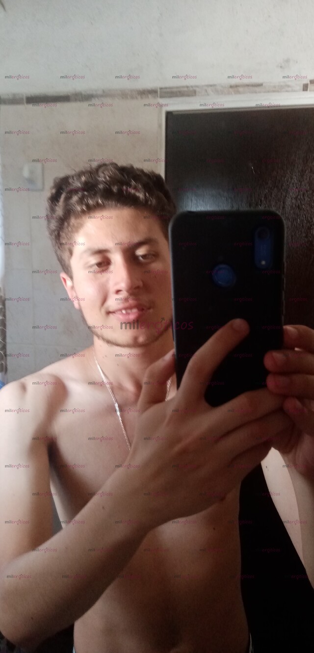 FOTOS DE HOMBRE JOVEN PARA COMPAÑÍA DISCRETA DE MUJERES SOLITARIAS