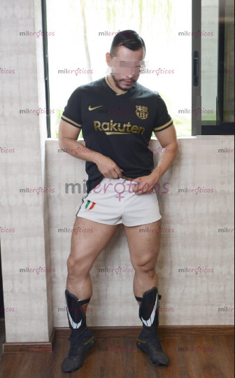 FOTOS DE MACHO JUGADOR DE FUTBOL AMERICANO. DISPONIBLE AQUI UNOS DÍAS PARA MUJERES