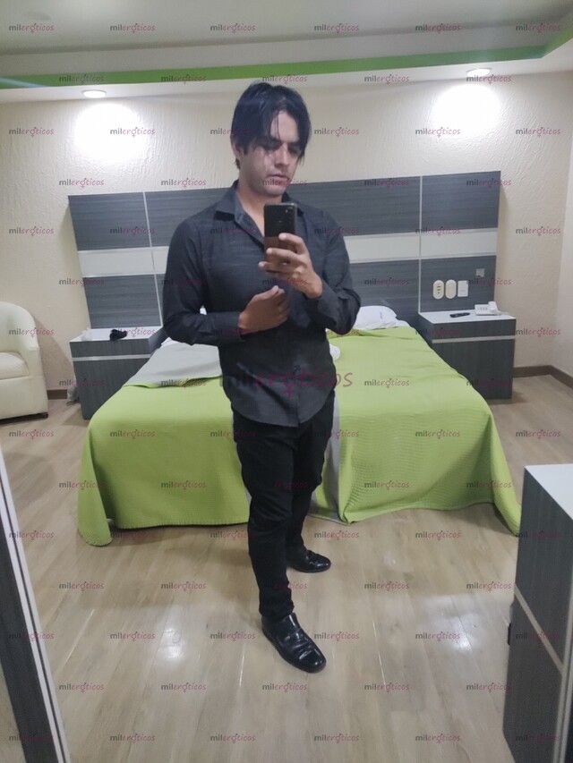 FOTOS DE EL PRIVILEGIO DE ALE: BILINGÜE, VERSÁTIL Y DE ALTO PERFIL. DIVERSIÓN ELITE.