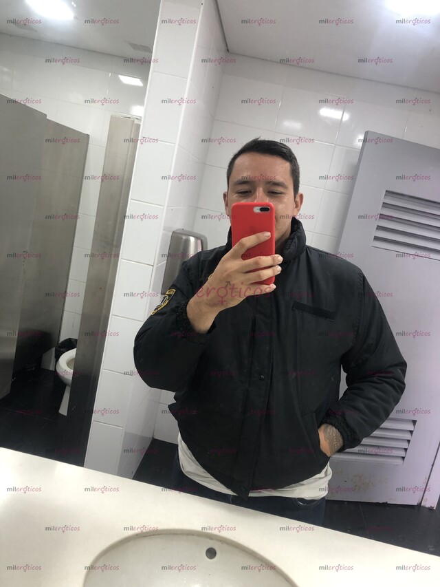 FOTOS DE VIDEOLLAMADA DESDE 5 MINUTOS EN ADELANTE JOVEN COLOMBIANO